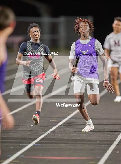 Thumbnail 2 in Dog Pound Invitational (4 x 400 Meter) photogallery.