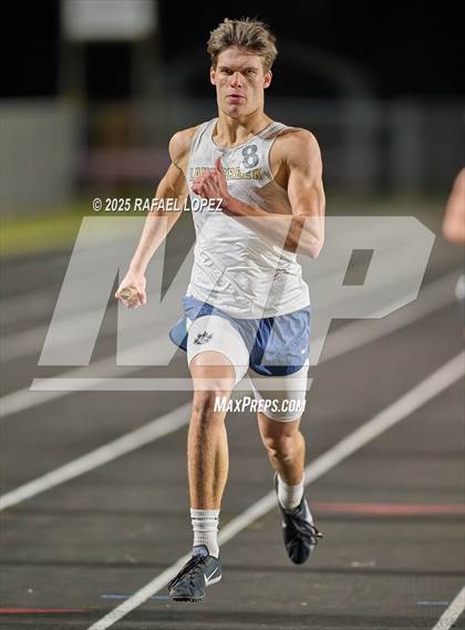 Thumbnail 3 in Dog Pound Invitational (4 x 400 Meter) photogallery.