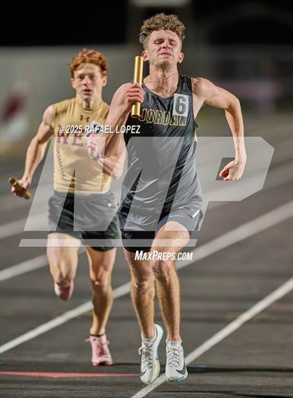 Thumbnail 2 in Dog Pound Invitational (4 x 400 Meter) photogallery.