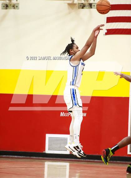 Thumbnail 2 in Windward vs  Saugus photogallery.