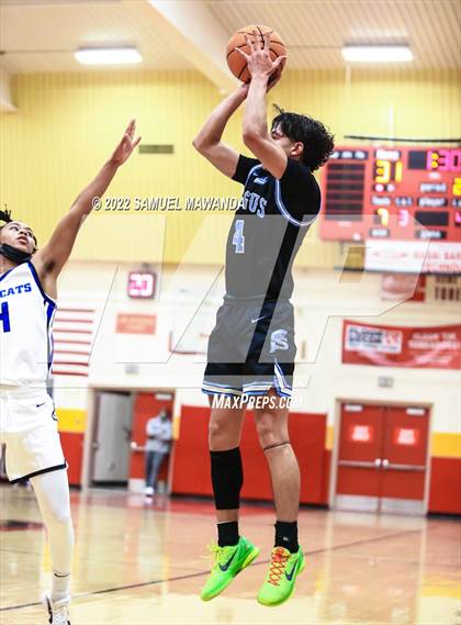 Thumbnail 2 in Windward vs  Saugus photogallery.