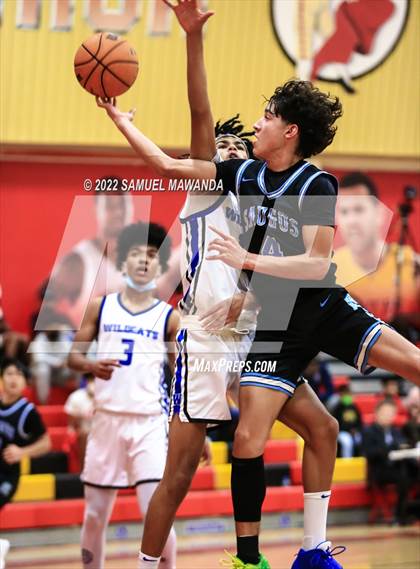 Thumbnail 1 in Windward vs  Saugus photogallery.