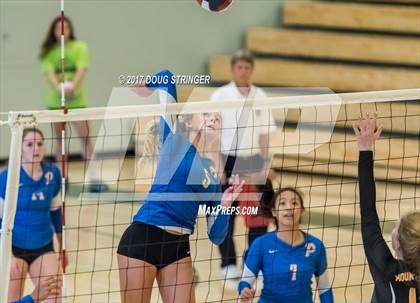 Thumbnail 3 in CCS Div2 Girls Volleyball Championship(Mountain View vs. Presentation) photogallery.