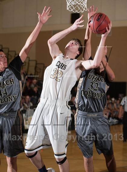 Thumbnail 3 in Central Catholic vs. Buhach Colony photogallery.
