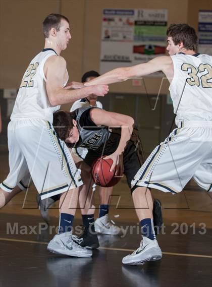 Thumbnail 3 in Central Catholic vs. Buhach Colony photogallery.