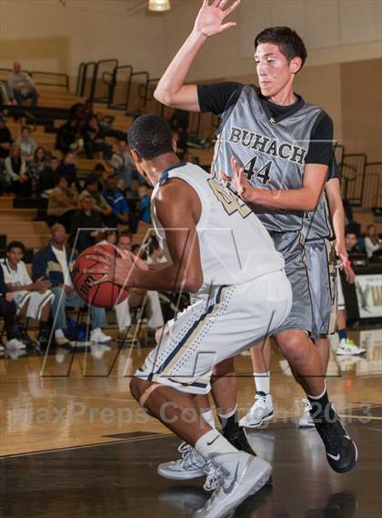 Thumbnail 2 in Central Catholic vs. Buhach Colony photogallery.