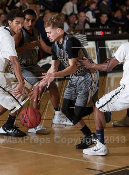 Thumbnail 2 in Central Catholic vs. Buhach Colony photogallery.