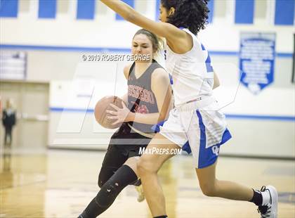 Thumbnail 3 in Muskego vs Oak Creek (WIAA D1 Sectional Semifinal) photogallery.