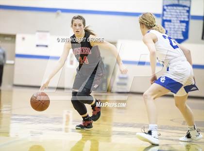 Thumbnail 2 in Muskego vs Oak Creek (WIAA D1 Sectional Semifinal) photogallery.