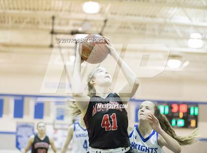 Thumbnail 3 in Muskego vs Oak Creek (WIAA D1 Sectional Semifinal) photogallery.