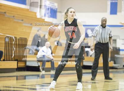 Thumbnail 3 in Muskego vs Oak Creek (WIAA D1 Sectional Semifinal) photogallery.