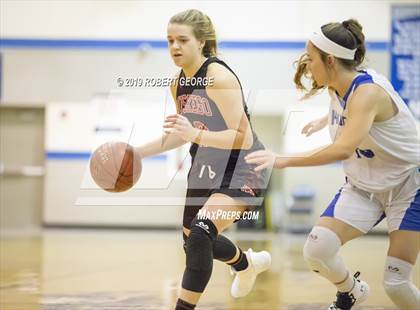 Thumbnail 2 in Muskego vs Oak Creek (WIAA D1 Sectional Semifinal) photogallery.