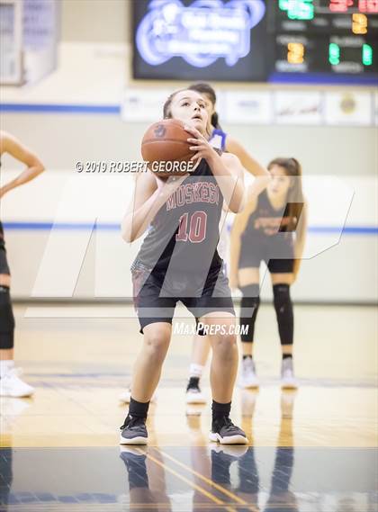 Thumbnail 2 in Muskego vs Oak Creek (WIAA D1 Sectional Semifinal) photogallery.