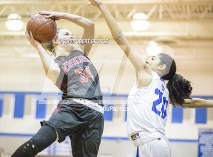 Thumbnail 1 in Muskego vs Oak Creek (WIAA D1 Sectional Semifinal) photogallery.