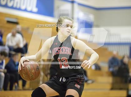 Thumbnail 1 in Muskego vs Oak Creek (WIAA D1 Sectional Semifinal) photogallery.