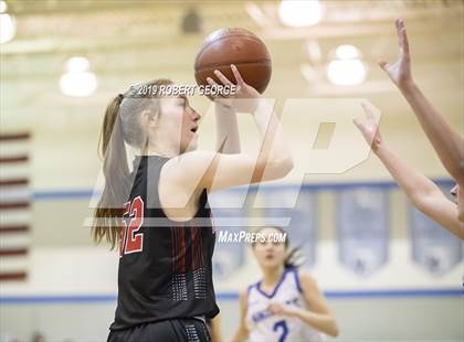 Thumbnail 3 in Muskego vs Oak Creek (WIAA D1 Sectional Semifinal) photogallery.