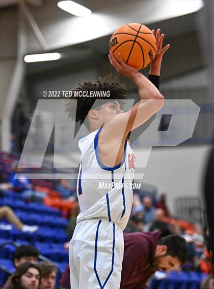 Thumbnail 3 in Perryville vs Two Rivers photogallery.