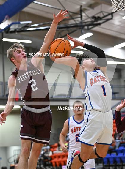 Thumbnail 3 in Perryville vs Two Rivers photogallery.