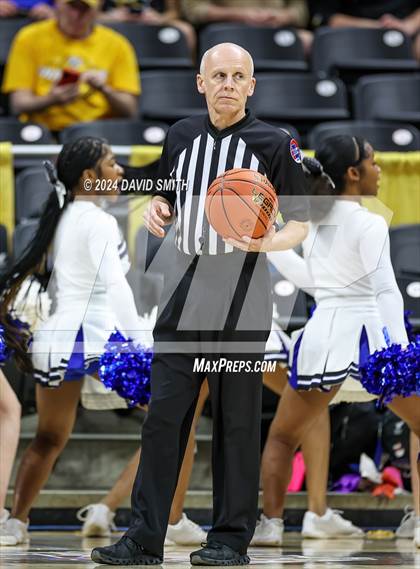 Thumbnail 1 in Burroughs vs. Lutheran (MSHSAA Class 5 Championship) photogallery.