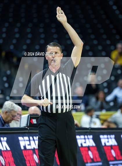 Thumbnail 1 in Burroughs vs. Lutheran (MSHSAA Class 5 Championship) photogallery.