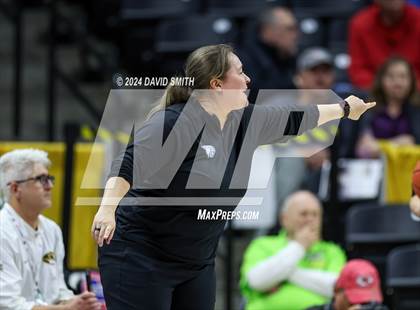 Thumbnail 2 in Burroughs vs. Lutheran (MSHSAA Class 5 Championship) photogallery.