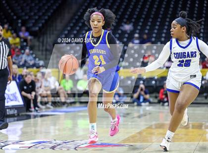 Thumbnail 1 in Burroughs vs. Lutheran (MSHSAA Class 5 Championship) photogallery.