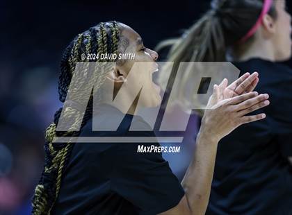 Thumbnail 1 in Burroughs vs. Lutheran (MSHSAA Class 5 Championship) photogallery.