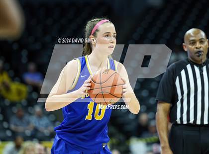 Thumbnail 2 in Burroughs vs. Lutheran (MSHSAA Class 5 Championship) photogallery.