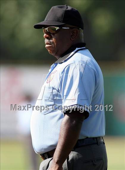 Thumbnail 1 in Desert Christian vs. Capistrano Valley Christian (CIF SS D6 Final) photogallery.
