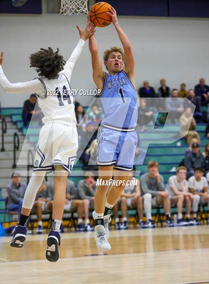 Thumbnail 2 in Westlake vs. Juan Diego Catholic (Eagle Holiday Shootout) photogallery.
