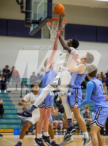 Thumbnail 3 in Westlake vs. Juan Diego Catholic (Eagle Holiday Shootout) photogallery.