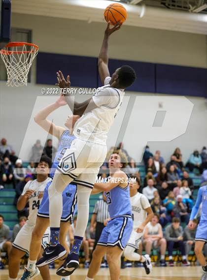 Thumbnail 1 in Westlake vs. Juan Diego Catholic (Eagle Holiday Shootout) photogallery.