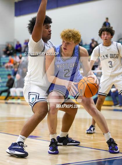 Thumbnail 1 in Westlake vs. Juan Diego Catholic (Eagle Holiday Shootout) photogallery.