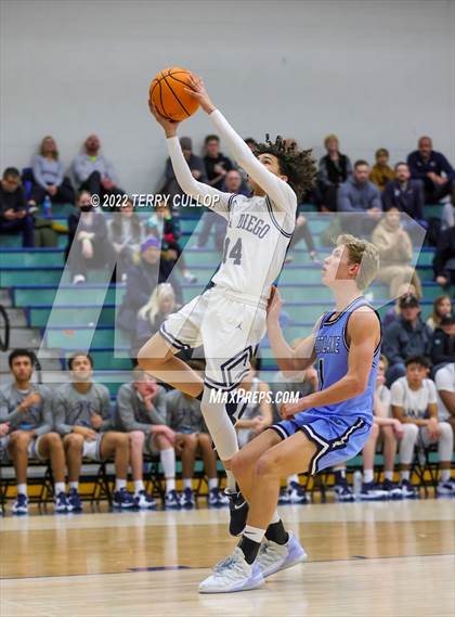 Thumbnail 2 in Westlake vs. Juan Diego Catholic (Eagle Holiday Shootout) photogallery.