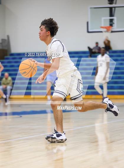 Thumbnail 3 in Westlake vs. Juan Diego Catholic (Eagle Holiday Shootout) photogallery.