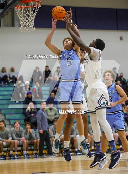 Thumbnail 2 in Westlake vs. Juan Diego Catholic (Eagle Holiday Shootout) photogallery.