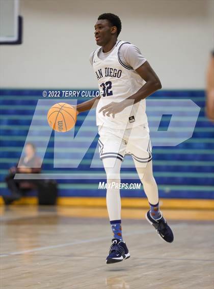 Thumbnail 2 in Westlake vs. Juan Diego Catholic (Eagle Holiday Shootout) photogallery.