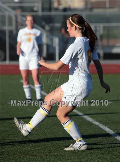 Thumbnail 2 in Parker vs. Flintridge Sacred Heart (CIF SoCal D3 Regional Final) photogallery.