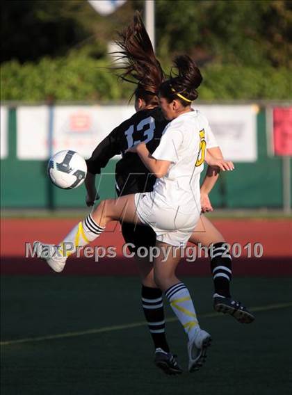 Thumbnail 1 in Parker vs. Flintridge Sacred Heart (CIF SoCal D3 Regional Final) photogallery.