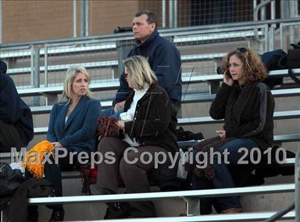 Thumbnail 3 in Parker vs. Flintridge Sacred Heart (CIF SoCal D3 Regional Final) photogallery.
