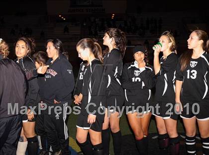 Thumbnail 3 in Parker vs. Flintridge Sacred Heart (CIF SoCal D3 Regional Final) photogallery.