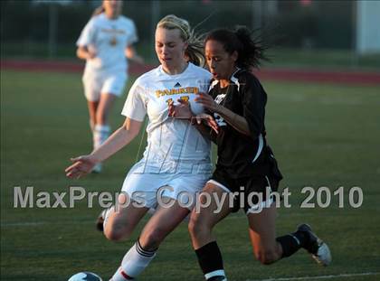 Thumbnail 3 in Parker vs. Flintridge Sacred Heart (CIF SoCal D3 Regional Final) photogallery.