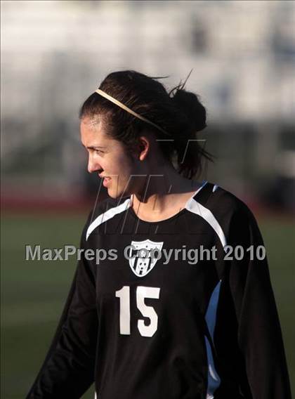 Thumbnail 3 in Parker vs. Flintridge Sacred Heart (CIF SoCal D3 Regional Final) photogallery.