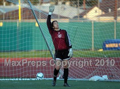 Thumbnail 2 in Parker vs. Flintridge Sacred Heart (CIF SoCal D3 Regional Final) photogallery.