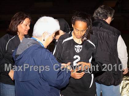 Thumbnail 2 in Parker vs. Flintridge Sacred Heart (CIF SoCal D3 Regional Final) photogallery.