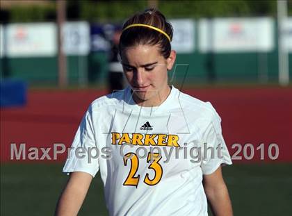 Thumbnail 1 in Parker vs. Flintridge Sacred Heart (CIF SoCal D3 Regional Final) photogallery.
