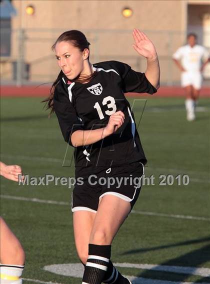 Thumbnail 3 in Parker vs. Flintridge Sacred Heart (CIF SoCal D3 Regional Final) photogallery.