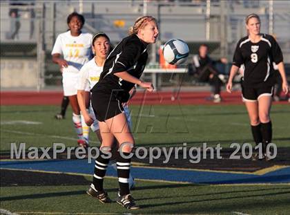 Thumbnail 1 in Parker vs. Flintridge Sacred Heart (CIF SoCal D3 Regional Final) photogallery.