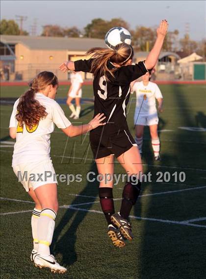 Thumbnail 1 in Parker vs. Flintridge Sacred Heart (CIF SoCal D3 Regional Final) photogallery.