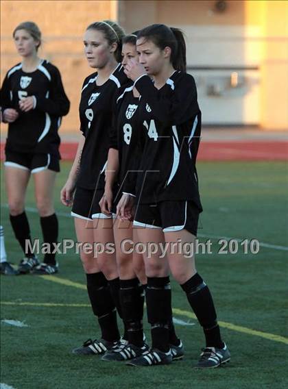 Thumbnail 1 in Parker vs. Flintridge Sacred Heart (CIF SoCal D3 Regional Final) photogallery.